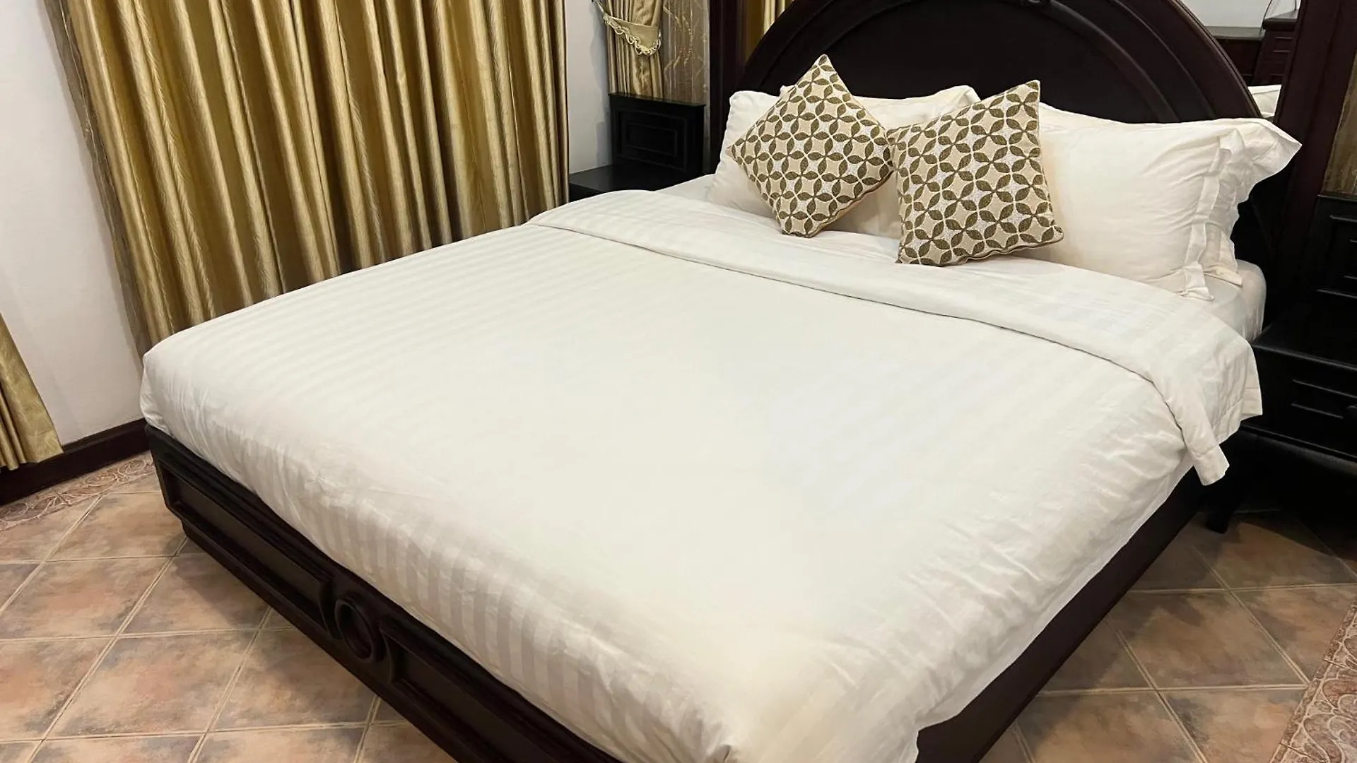 Luang Prabang Bakery & Guest House 0*, Luang Prabang